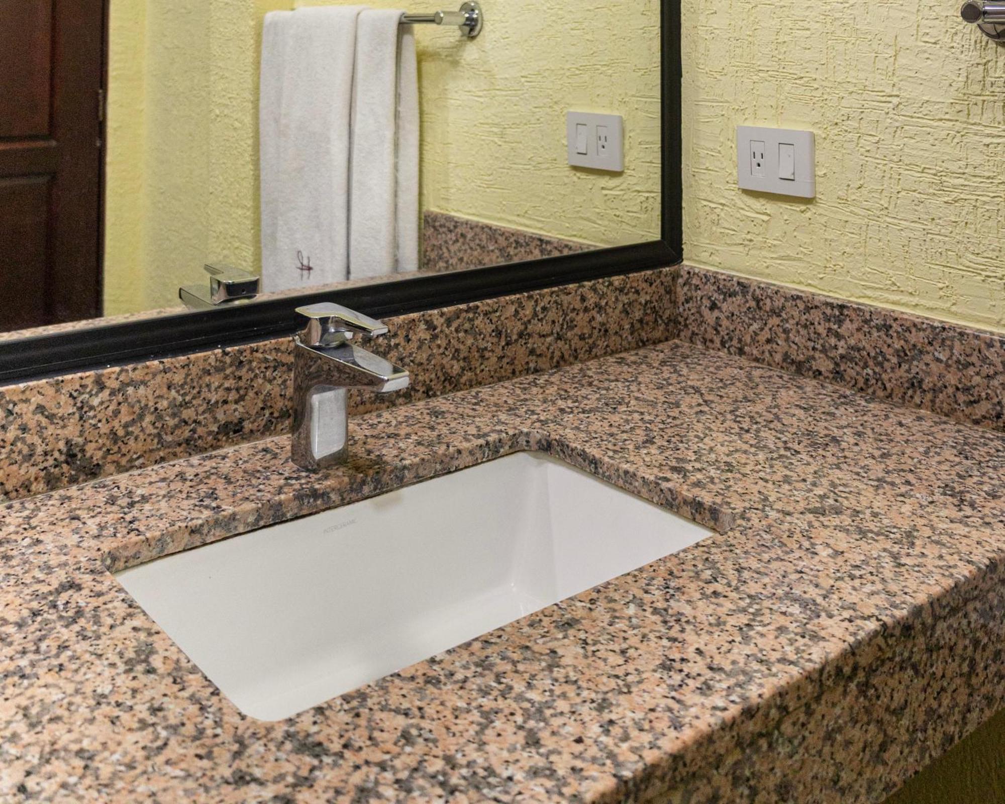 Hotel Fenix Tapachula Εξωτερικό φωτογραφία